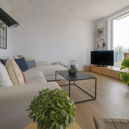 Apartment Seafront Serenity In For Seven *