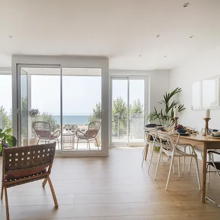 Apartment Seafront Serenity In For Seven