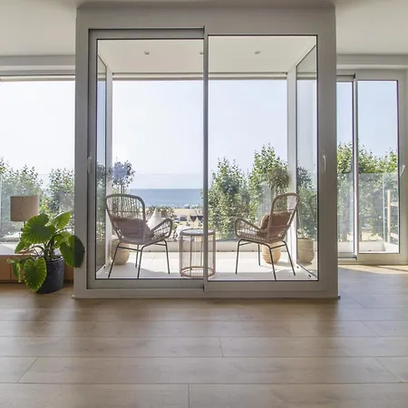 Apartment Seafront Serenity In For Seven *