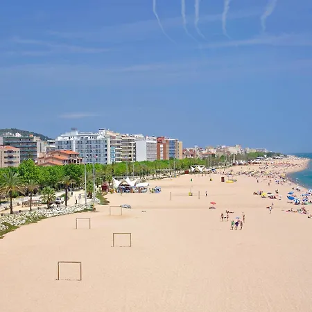 Seafront In With Access Apartman *