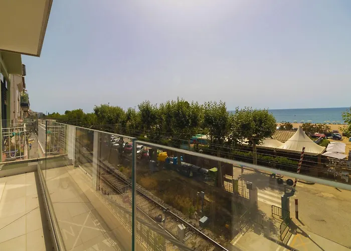Seafront In With Access 卡里拉